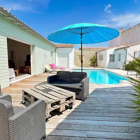 Villa Dans Le Centre Du Village De Ste Marie, Au Calme, Superbe Avec Piscine